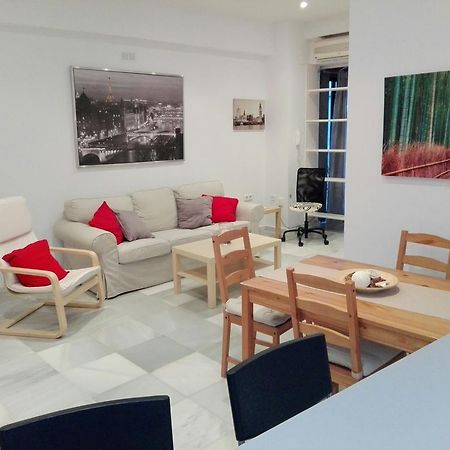 Céntrico Apartamento con Patio Privado Siviglia Esterno foto