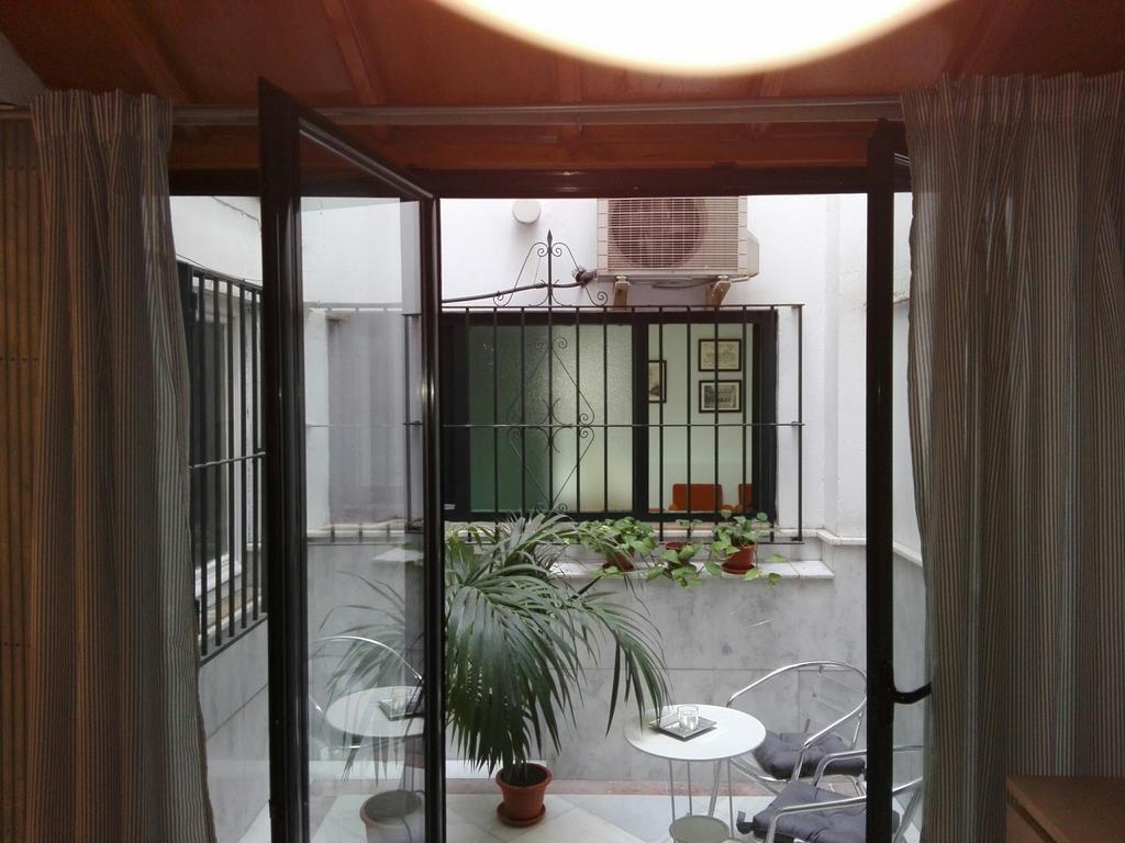 Céntrico Apartamento con Patio Privado Siviglia Esterno foto
