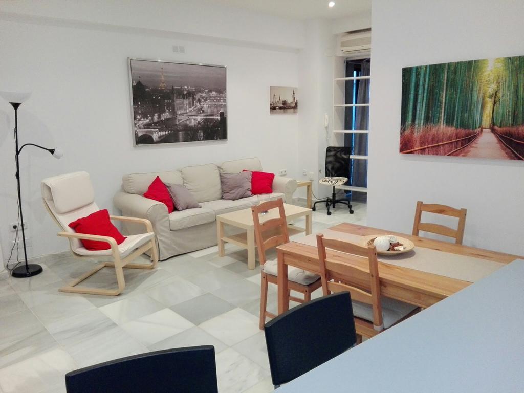Céntrico Apartamento con Patio Privado Siviglia Esterno foto